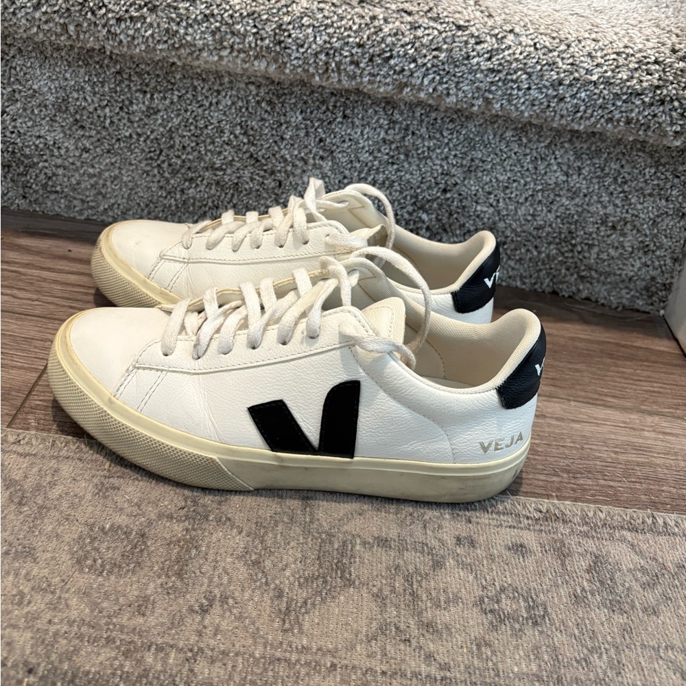 Veja Sneakers Size 37